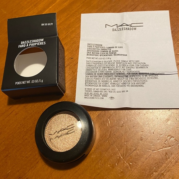 MAC Dazzleshadow Eyeshadow Oh So Gilty - Picture 7 of 17